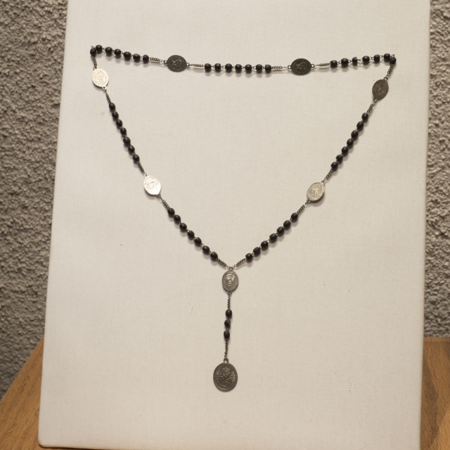 Seven beads rosary an object of daily devotion specific to the Marianites of Holy Cross, belonging to Mother Marie-Léonie